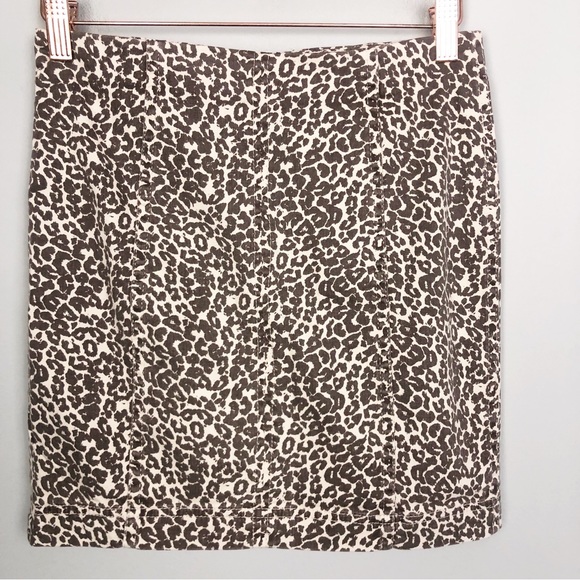 FREE PEOPLE | Modern Femme Animal Print Denim Mini Skirt Leopard Women’s Size 2 - Picture 2 of 9